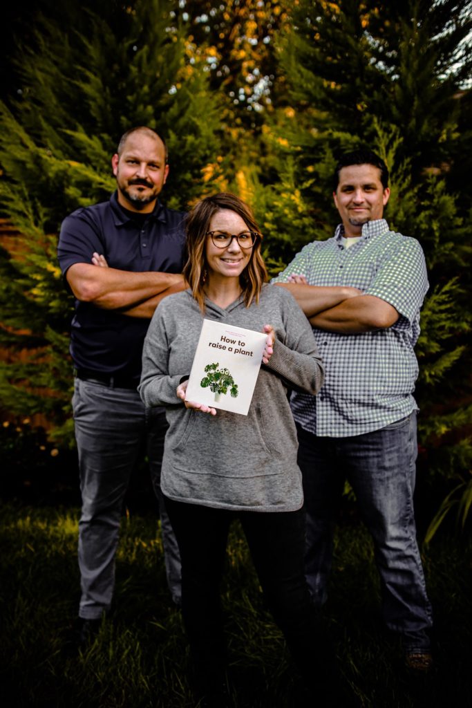 Plant Talk with Clever Bloom and The Weekend Warriors Home Improvement Show. This video podcast covers all things house plants including how to pick the perfect plant, watering tips and more! #houseplants #plantcaretips #houseplanttalk