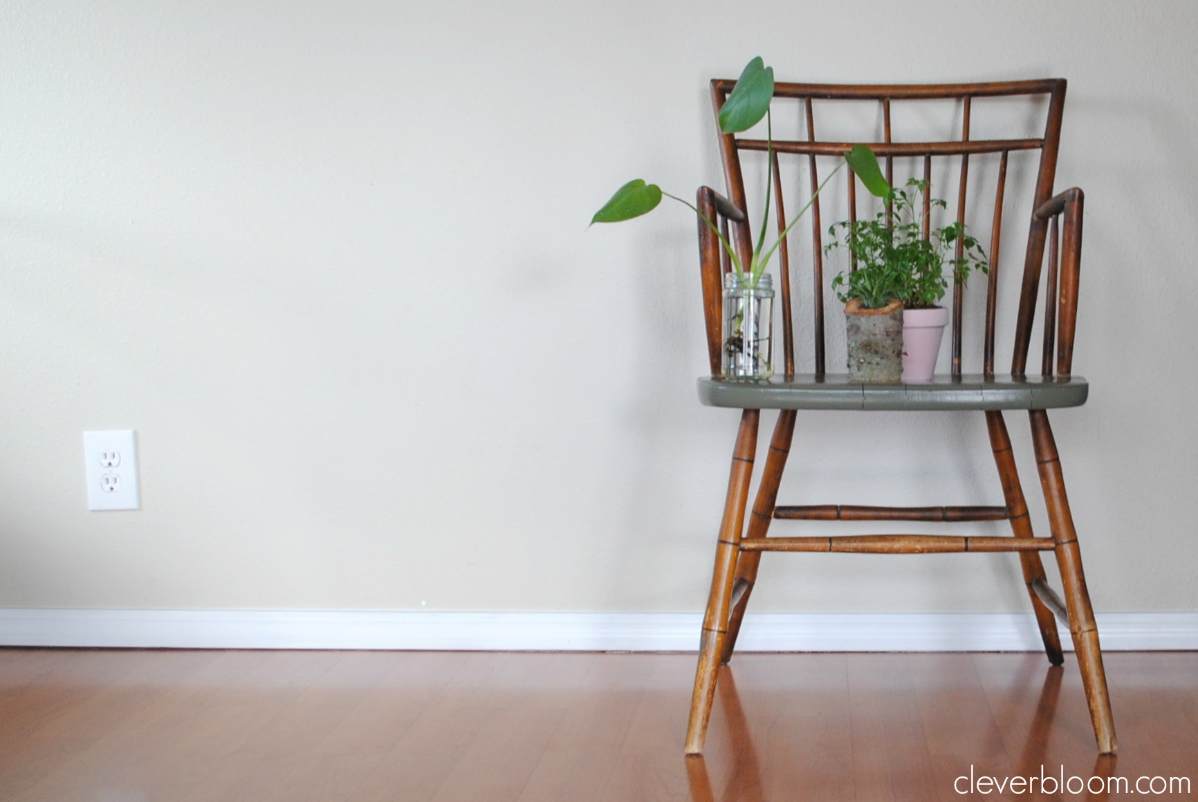 Vintage Chair Makeover - Clever Bloom